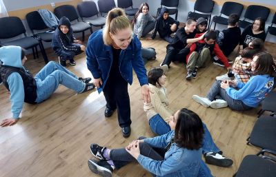 Messages of March from women and young people at the stage of the forum-theatre